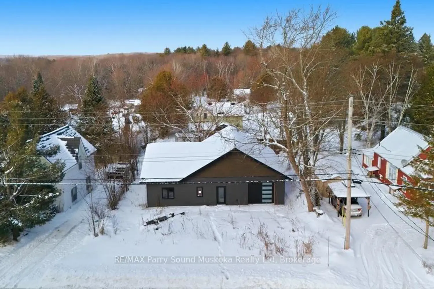 Additional image 13 of 1232 518 Highway