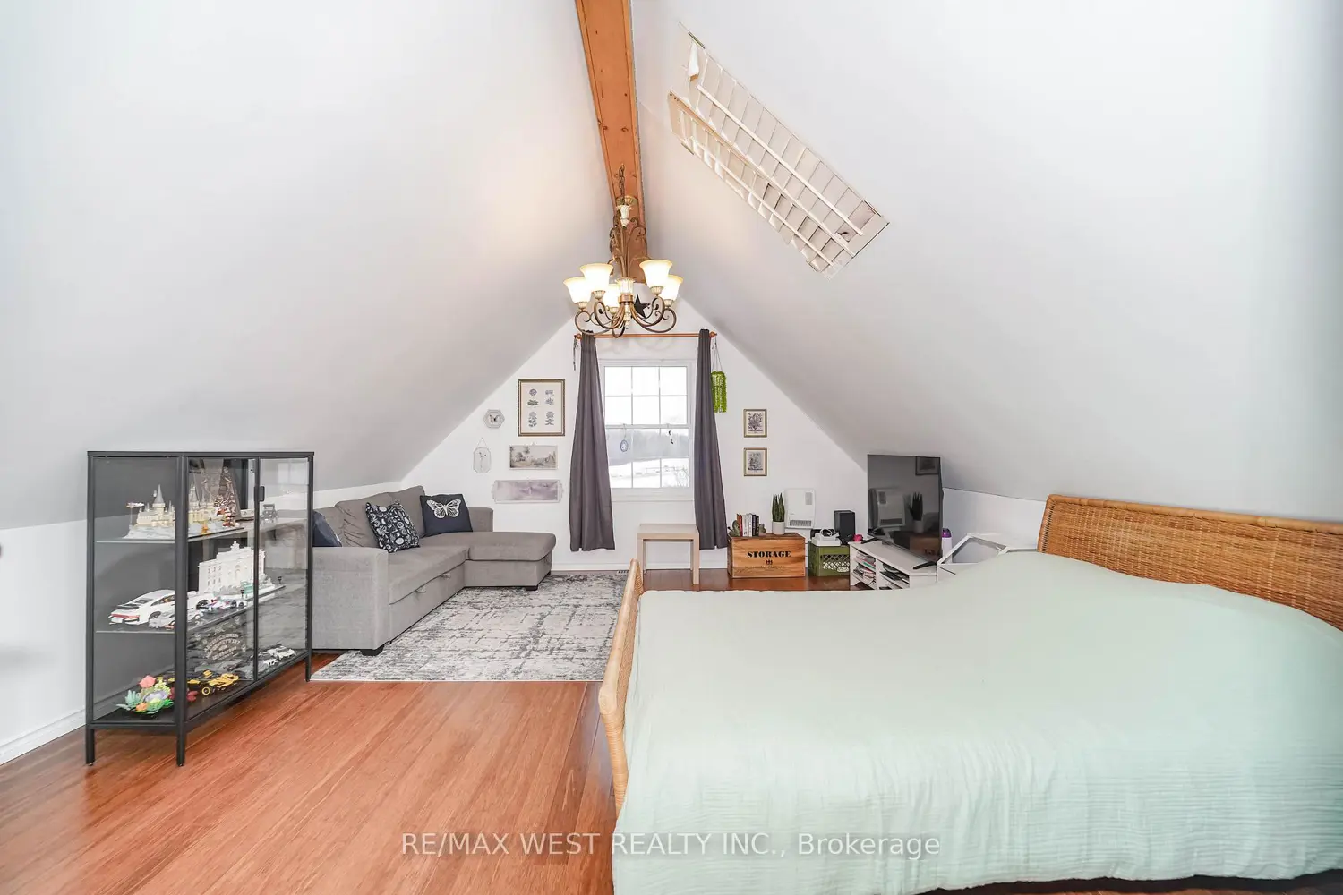 Additional image 12 of 9695 Duffs Road