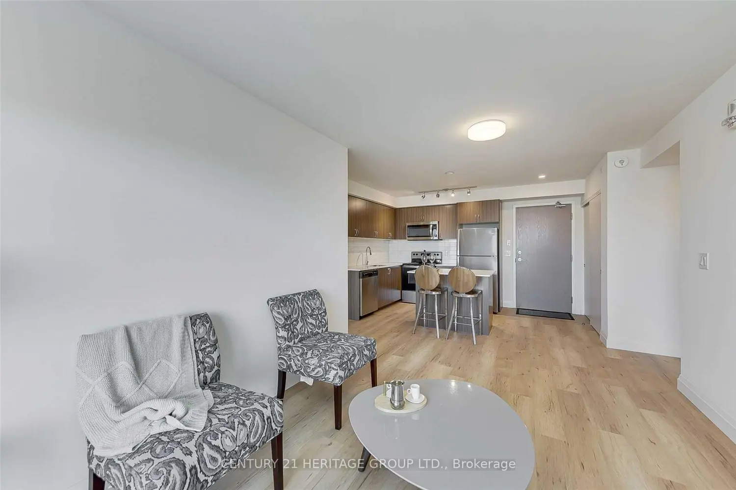 Additional image 10 of 58 Lakeside Terrace 808