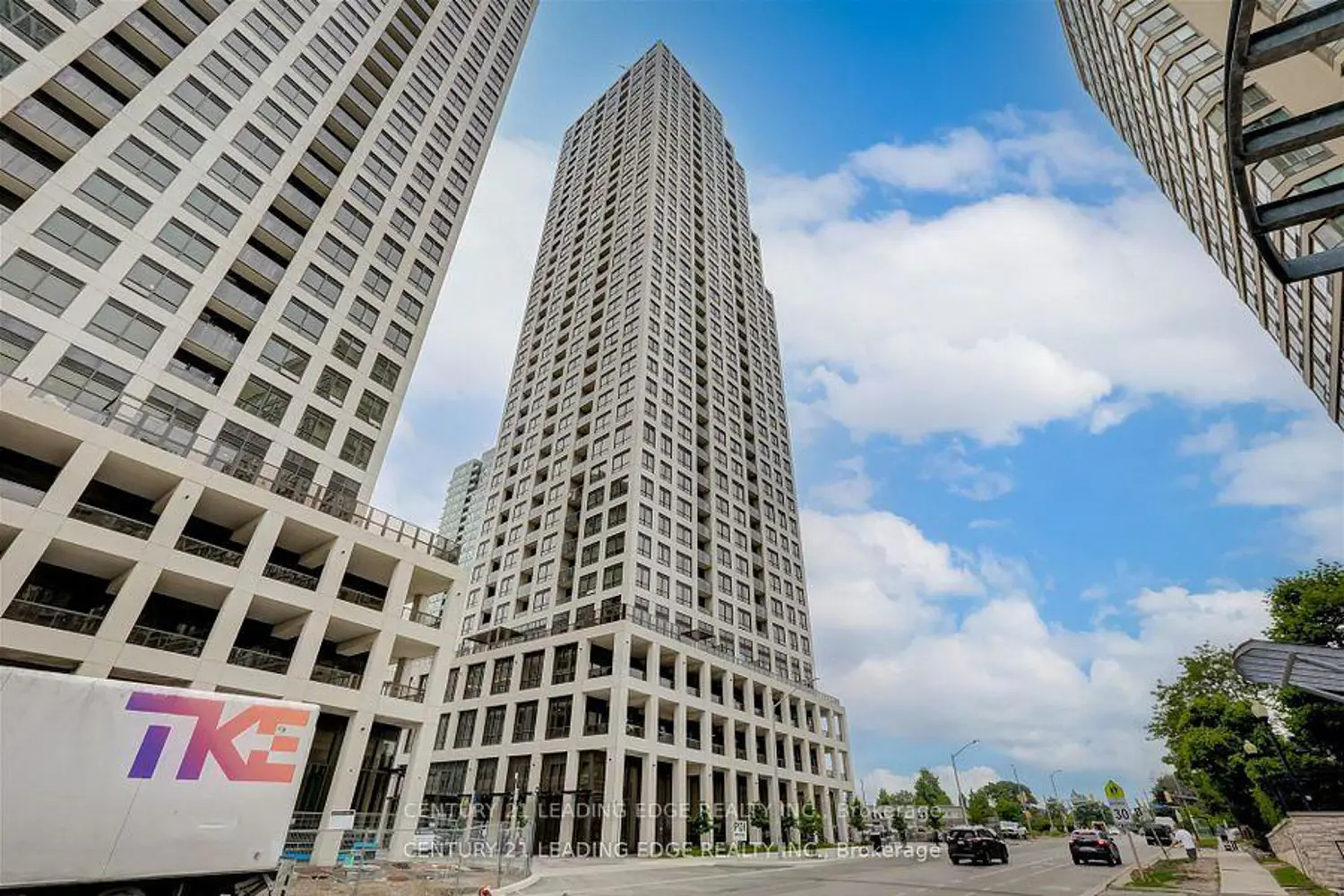 Additional image 20 of 36 Elm Drive 803