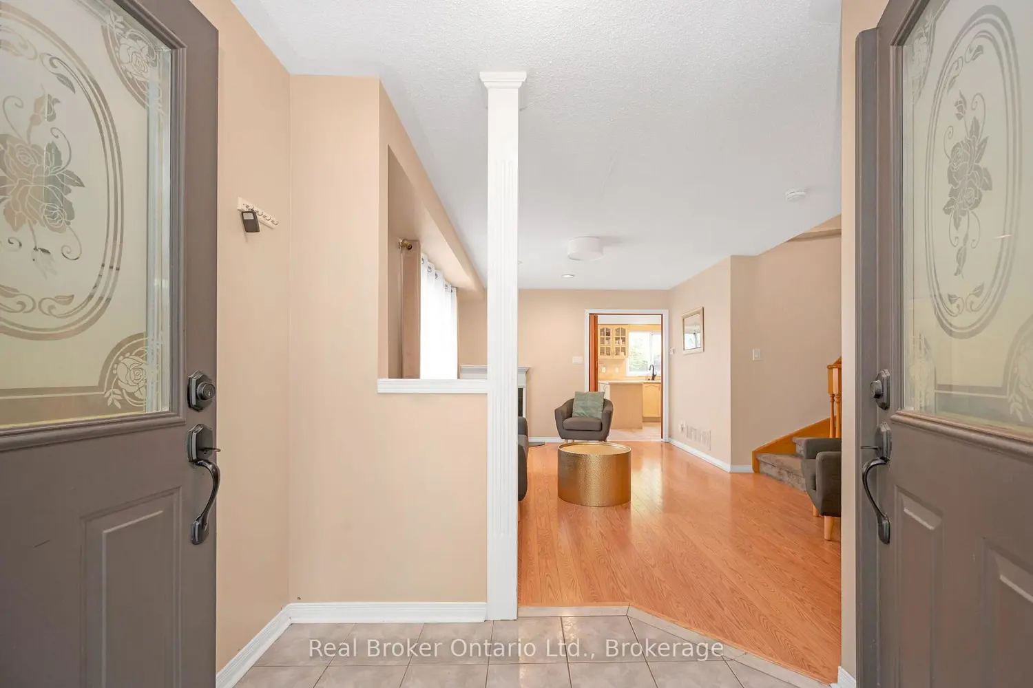 Additional image 4 of 2189 Shorncliffe Boulevard