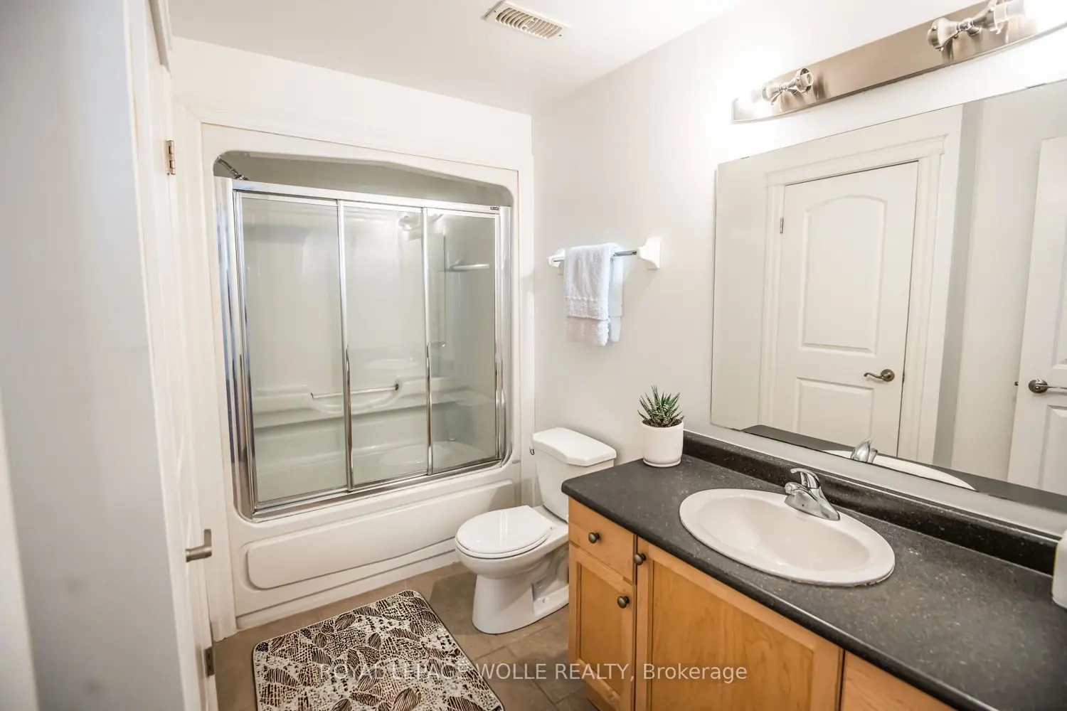 Additional image 15 of 555 King Street 109