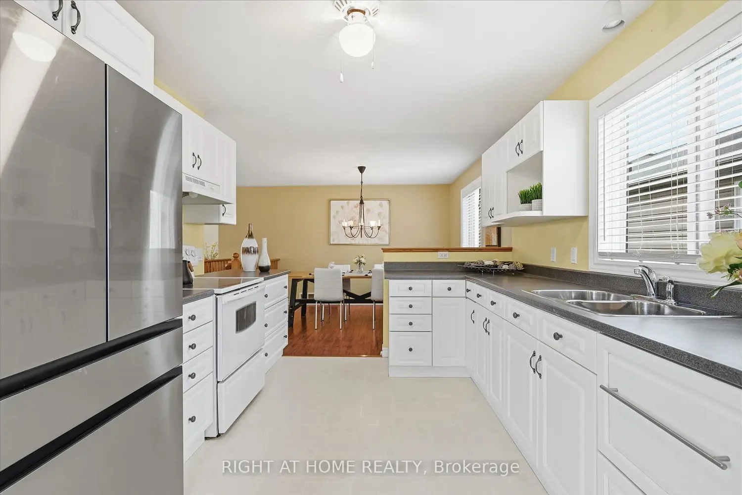 111 Gracehill Crescent photo 5