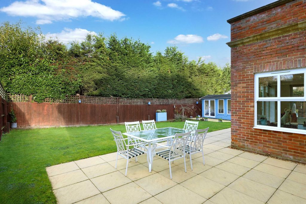Additional image 11 of 6 bed detached house for saleBarton Drive, Beaconsfield, Buckinghamshire HP9