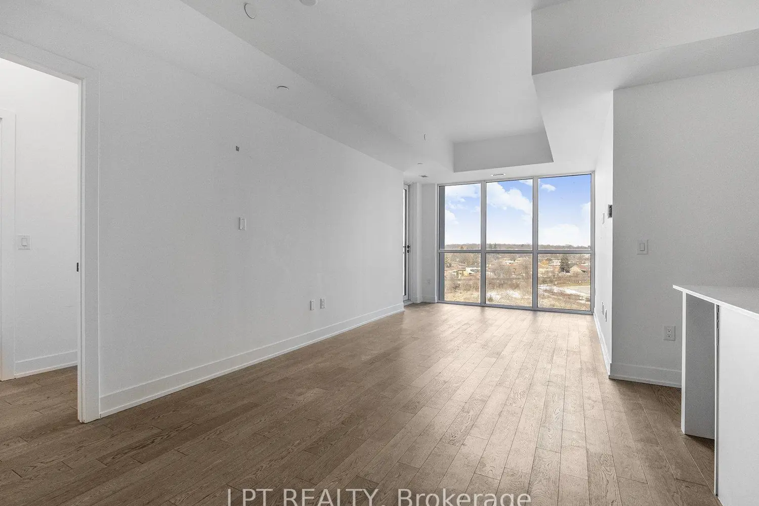 Additional image 9 of 1063 Douglas Mccurdy Common 615