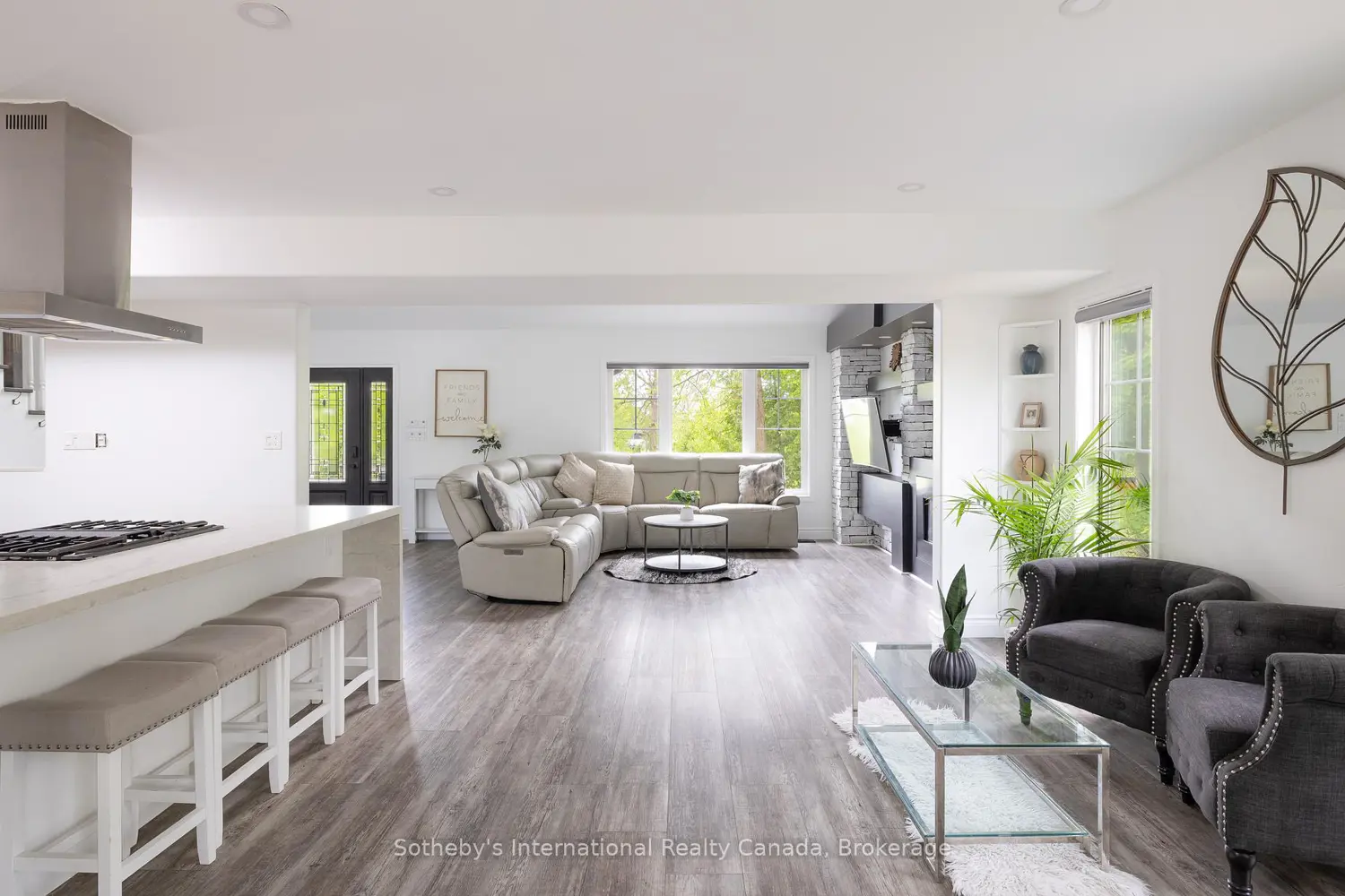 Additional image 5 of 129 Bass Line