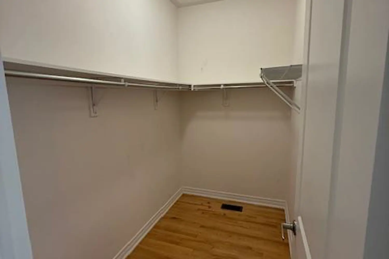 Additional image 9 of 56 Clunburry Road