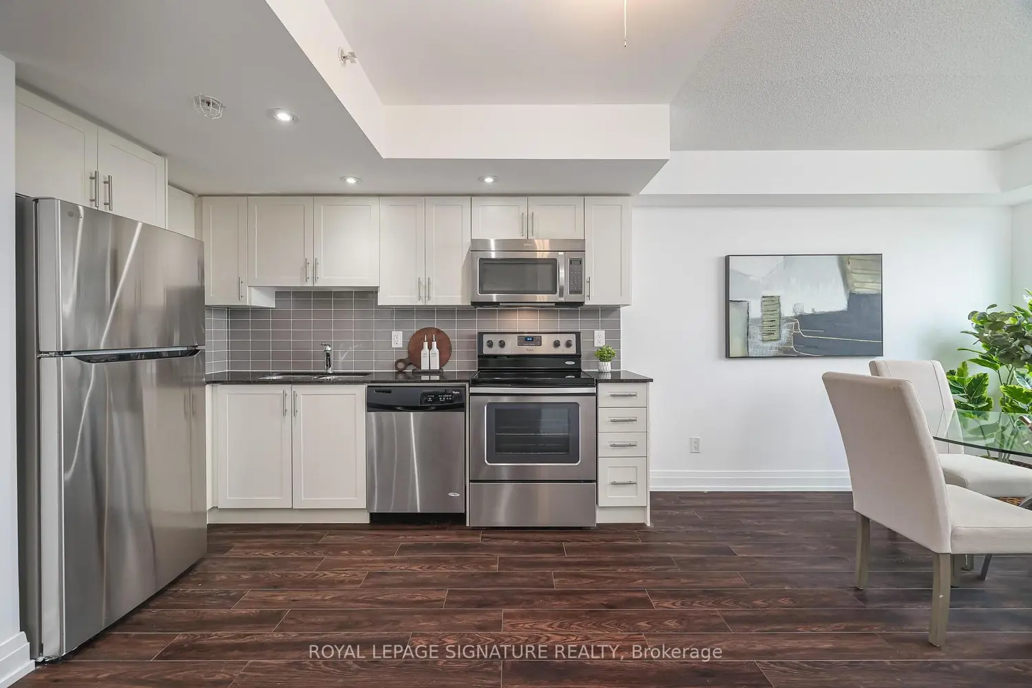 Additional image 4 of 3520 Danforth Avenue 502