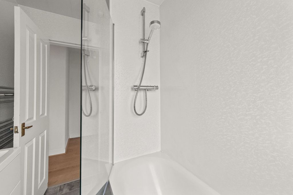 Additional image 12 of 3 bed flat for saleSt. John Street, Stirling FK8