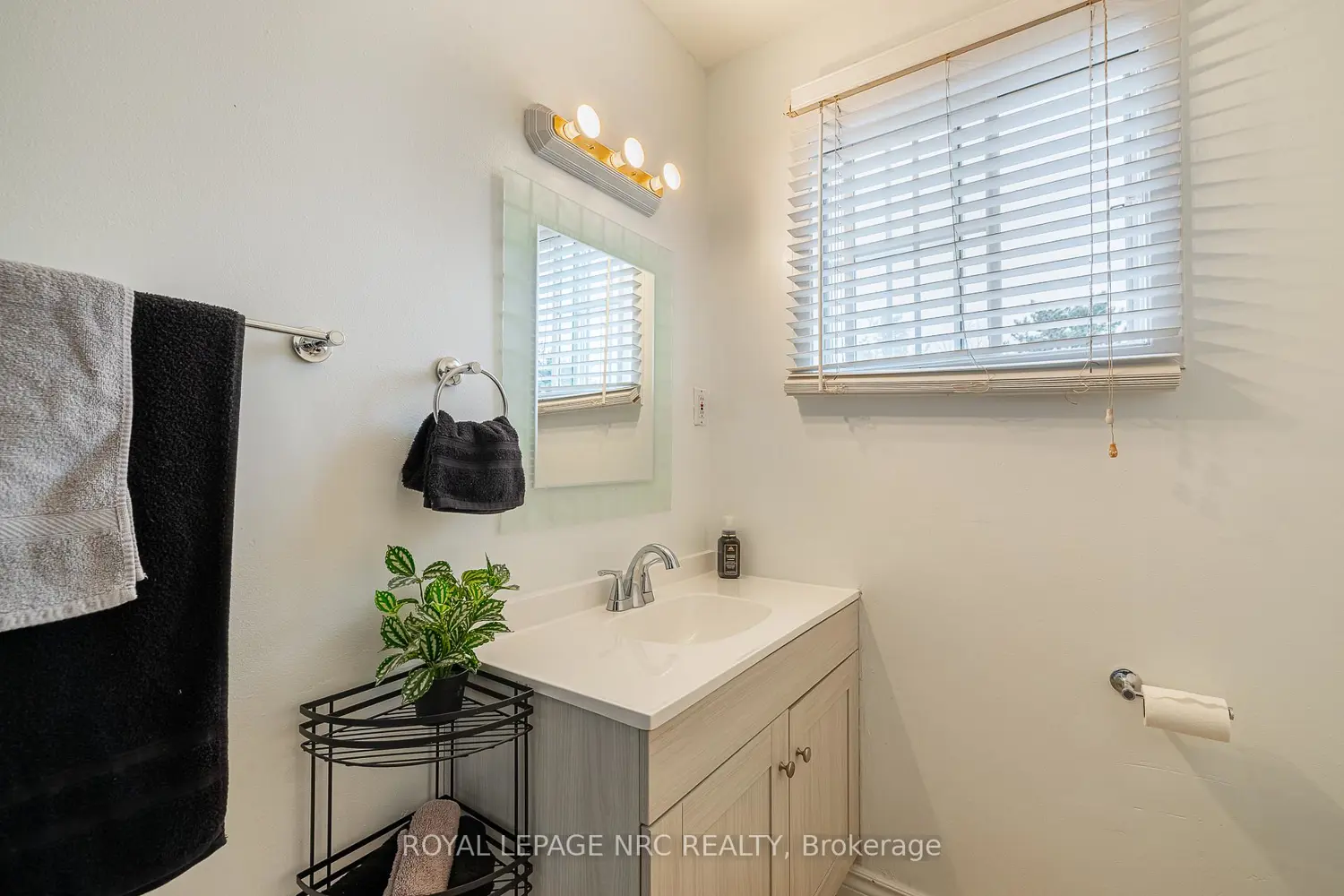 Additional image 11 of 8136 Coventry Road 63