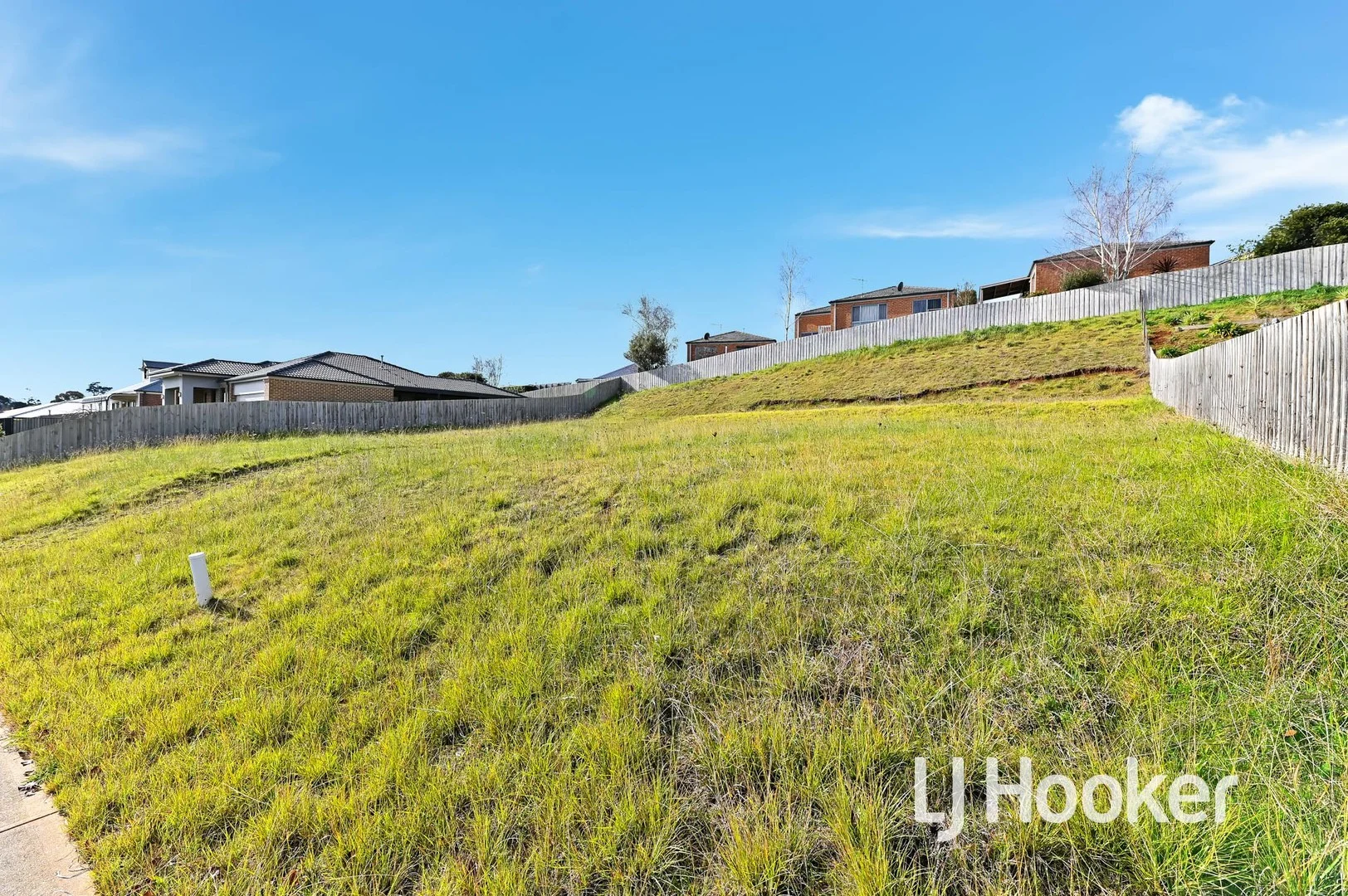 Additional image 2 of 11 Shae Crescent, Drouin VIC 3818