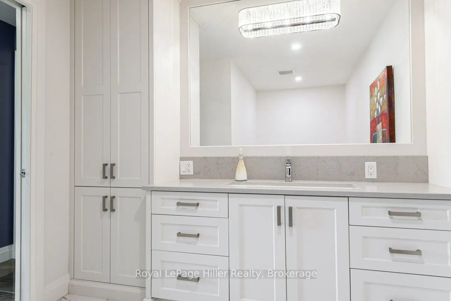 Additional image 14 of 30 Front Street 205