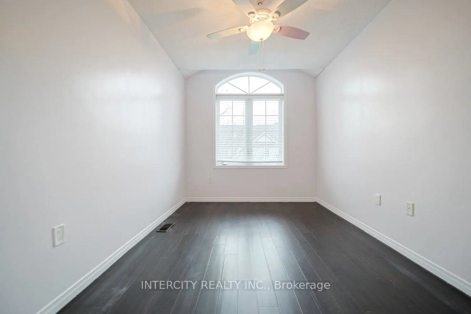 Additional image 14 of 21 Diana Avenue 74