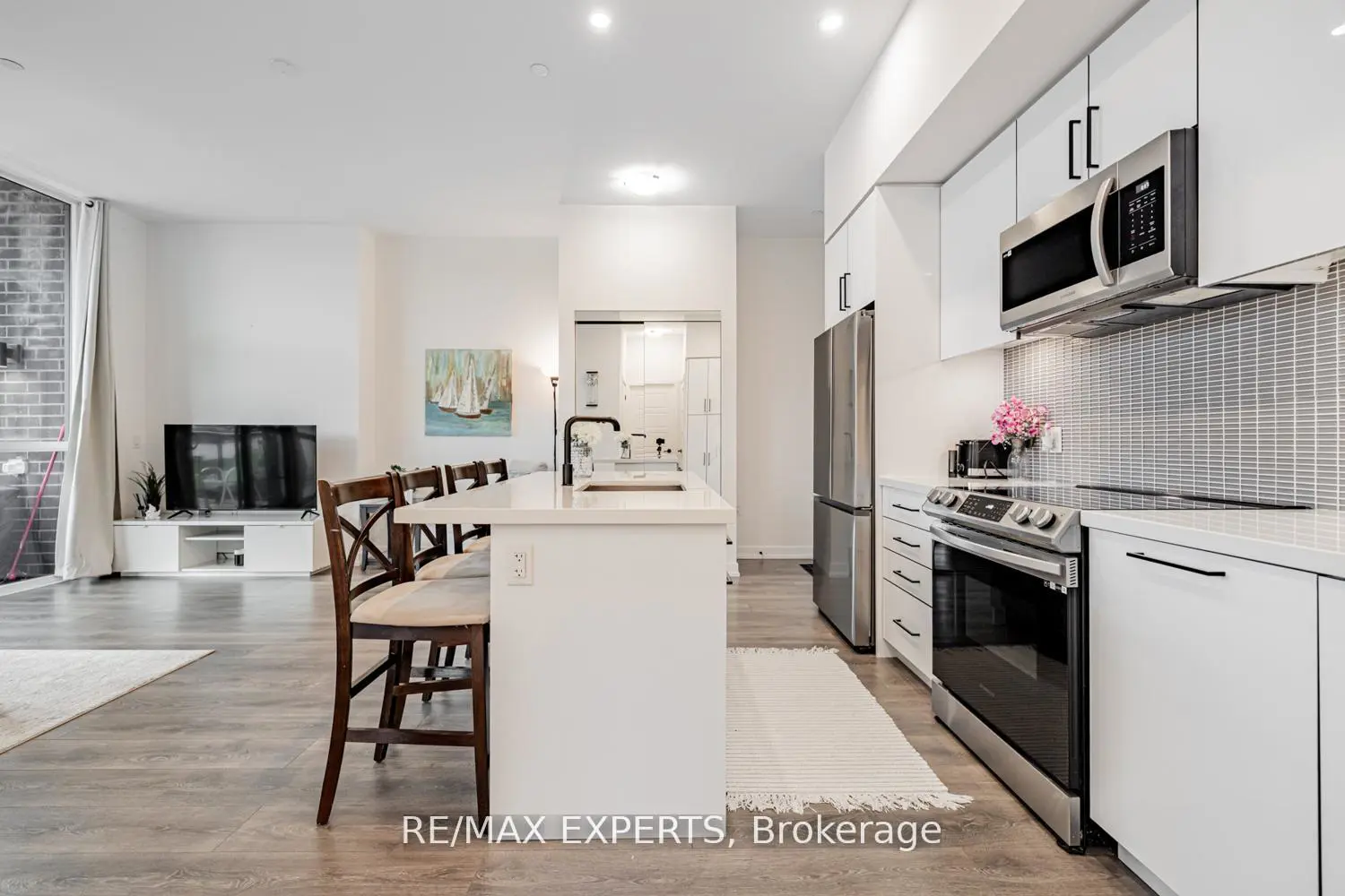 Additional image 11 of 415 Sea Ray Avenue 105