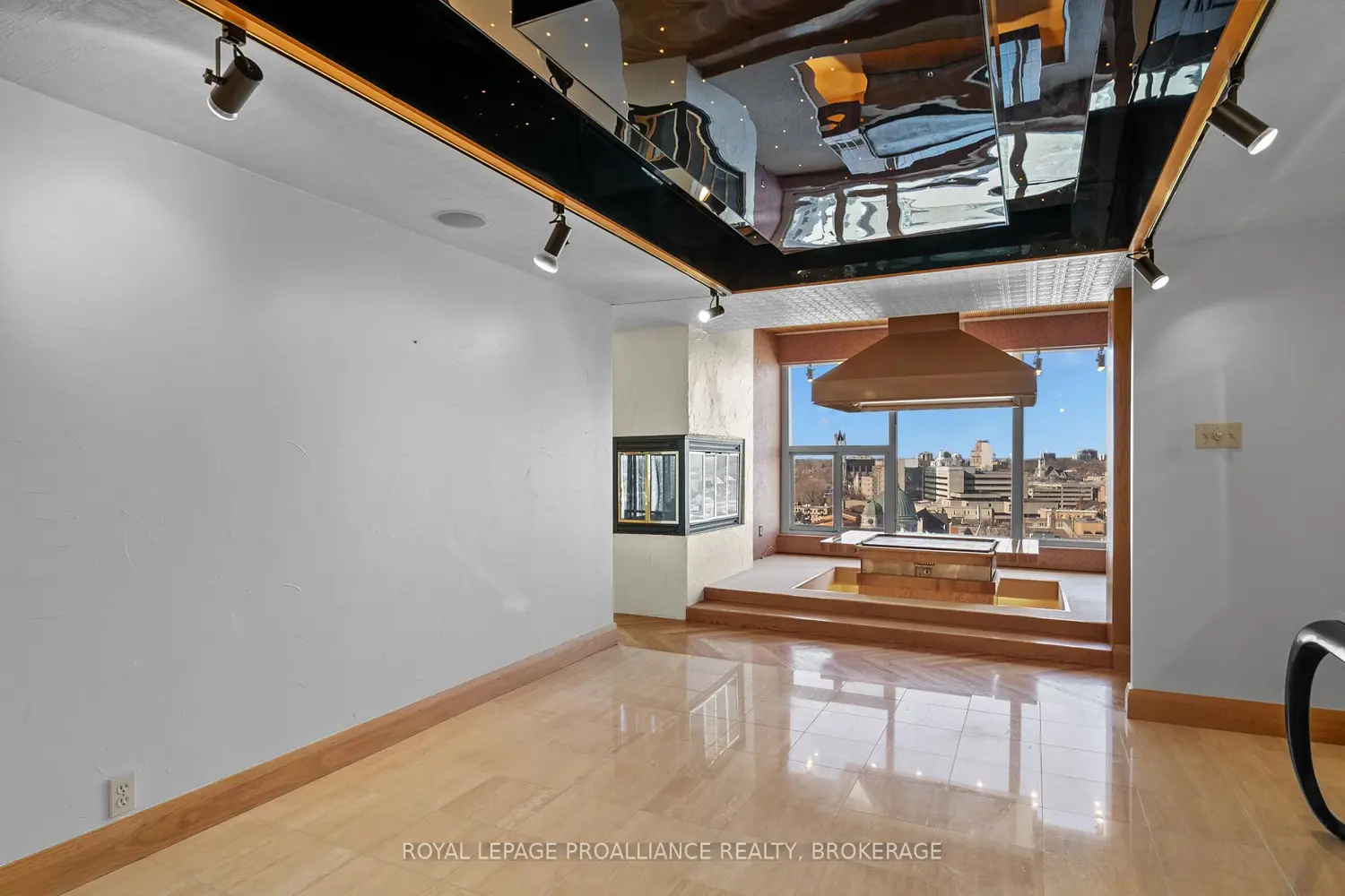 Additional image 7 of 185 Ontario Street 1602