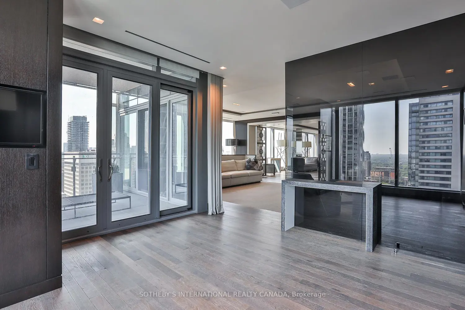 Additional image 4 of 50 Yorkville Avenue 2503/2504
