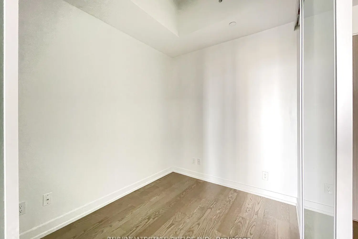 Additional image 8 of 161 Roehampton Avenue 2113