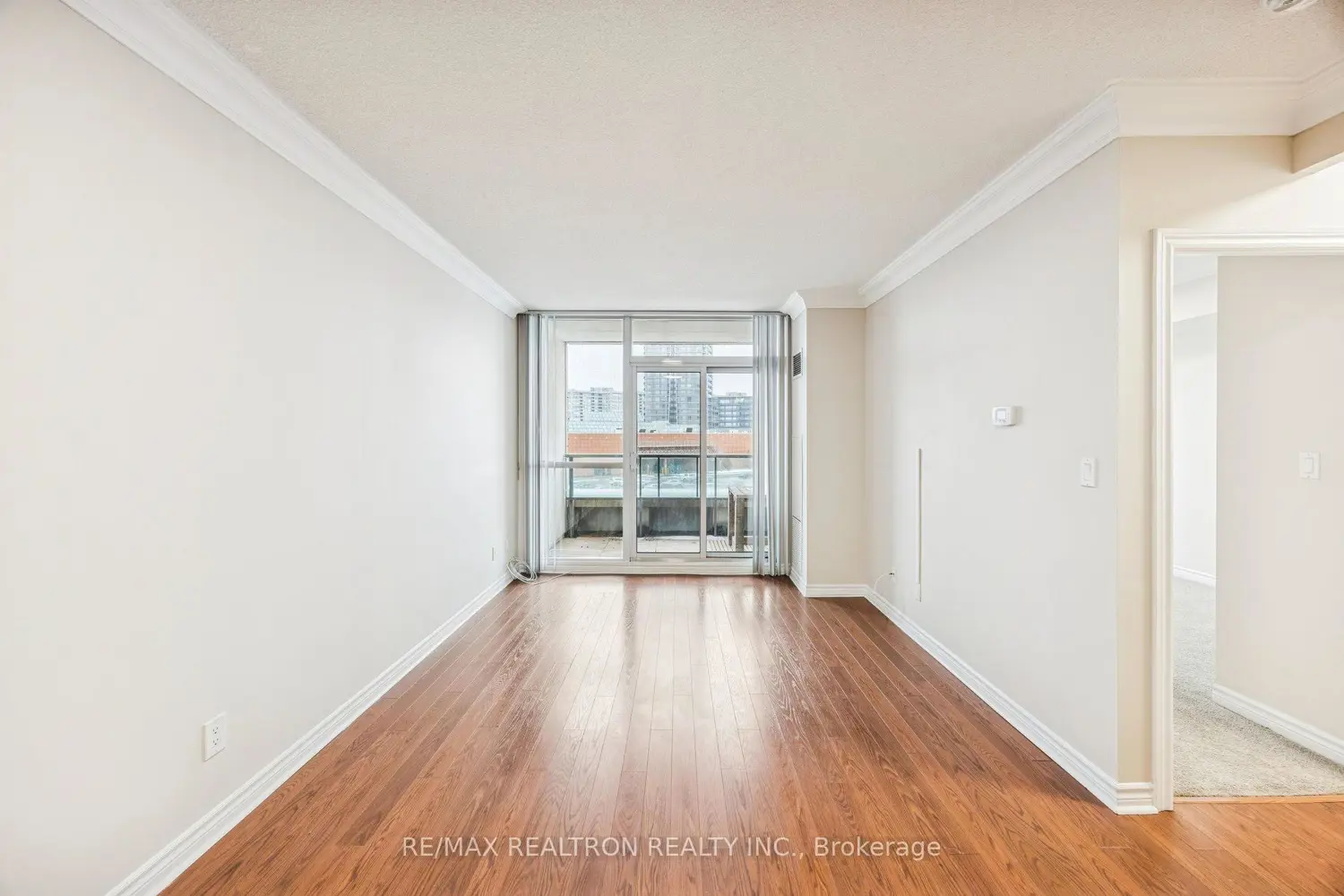 88 Promenade Circle 302 photo 4