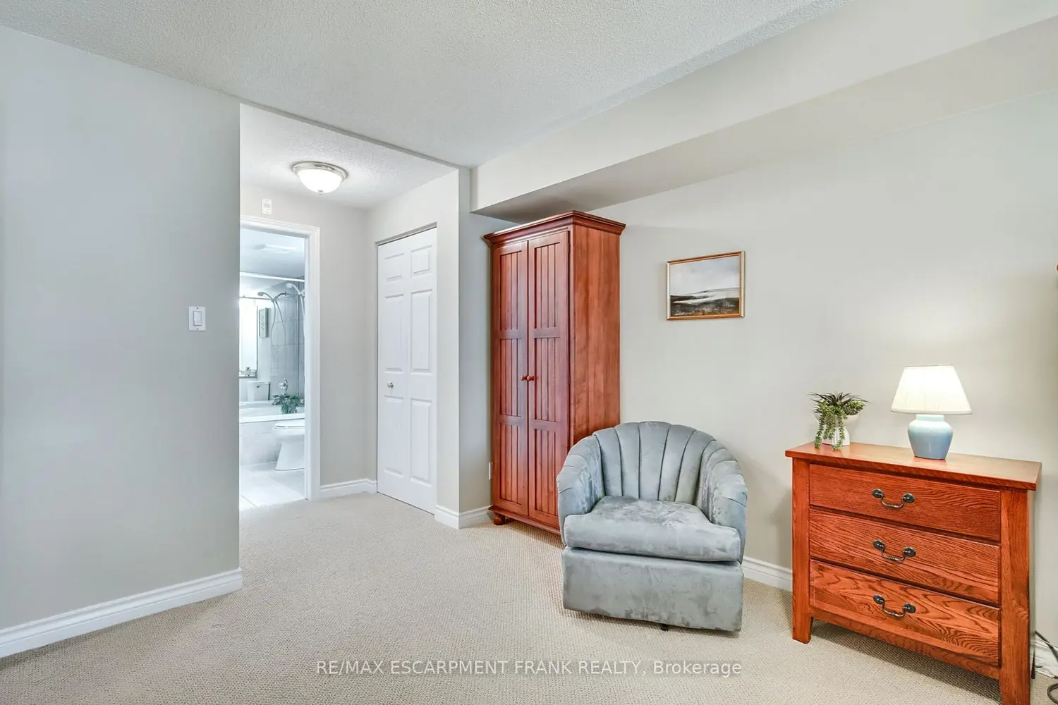 Additional image 19 of 970 Golf Links Road 205