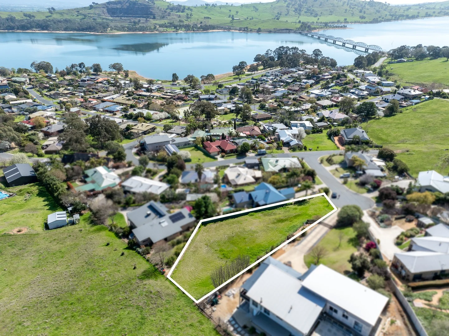 4 SPY COURT, Bellbridge VIC 3691