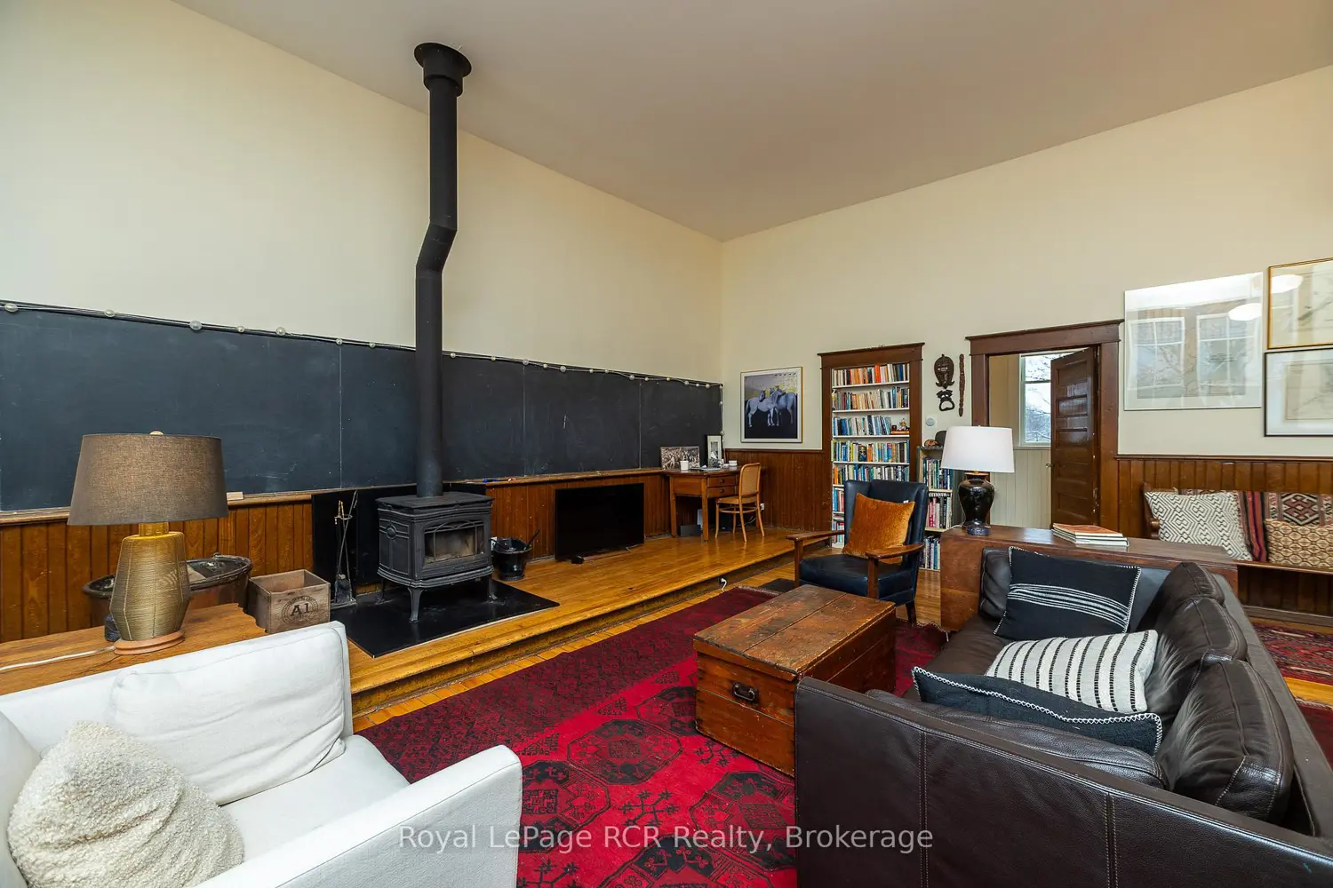 Additional image 5 of 136630 Grey Road 12