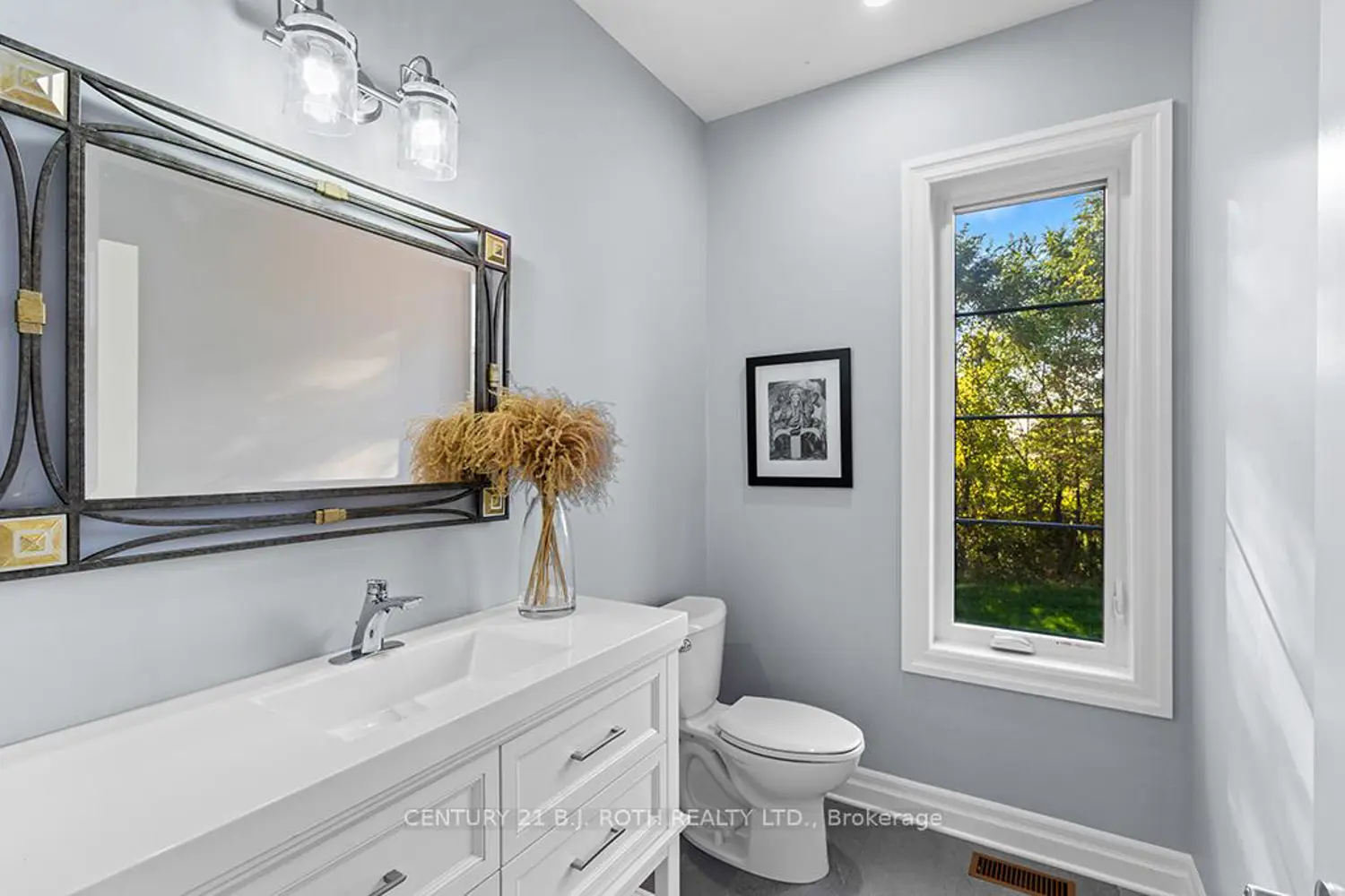 Additional image 8 of 1076 7Th Avenue