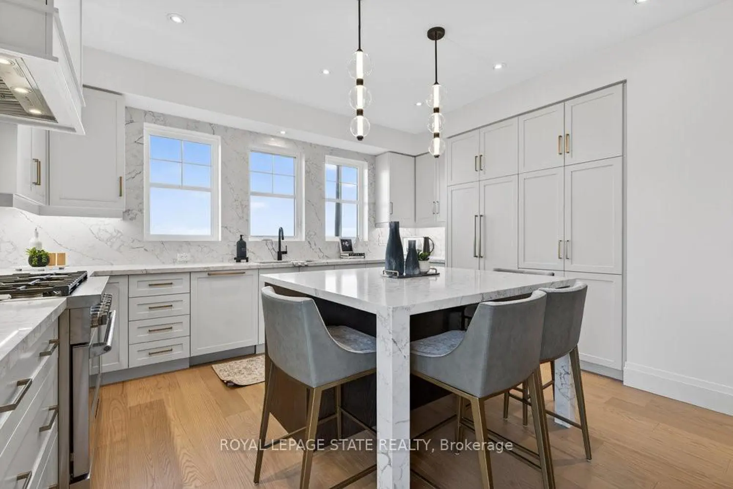Additional image 3 of 100 Watershore Drive 7