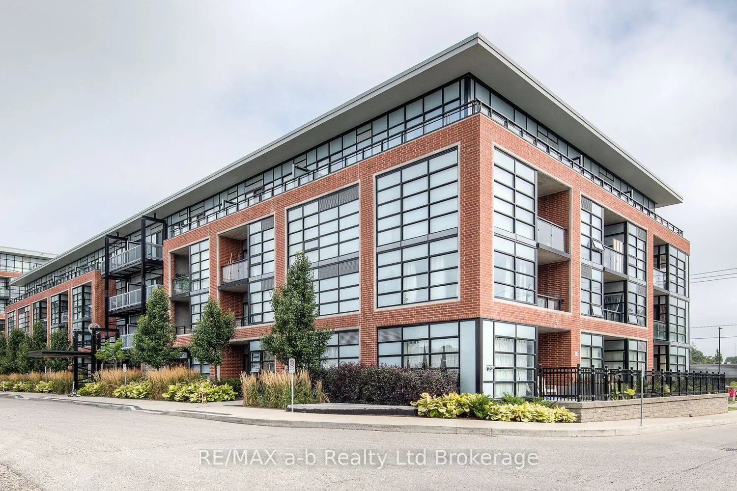 Additional image 15 of 155 St Leger Street 415