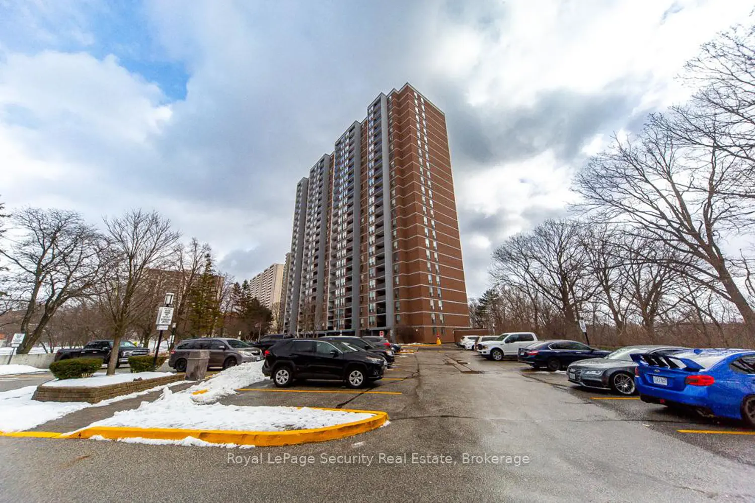 85 Emmett Avenue 2106
