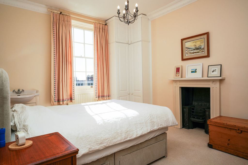 Additional image 12 of 3 bed flat for saleSuffolk Square, Cheltenham GL50