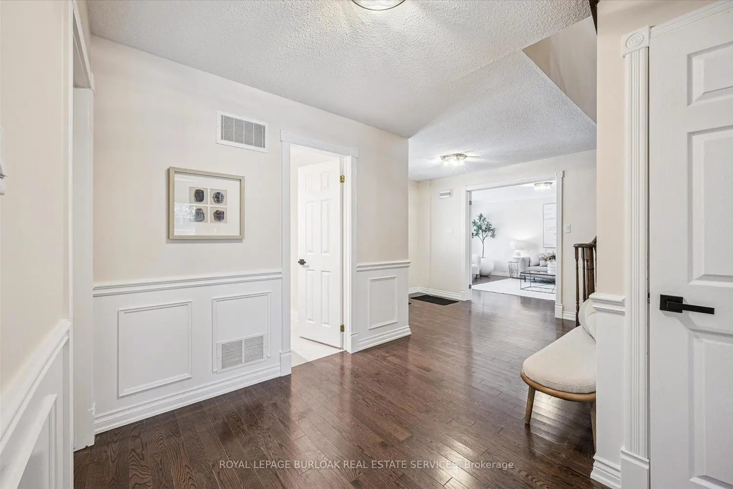 Additional image 2 of 4069 Lakeshore Road