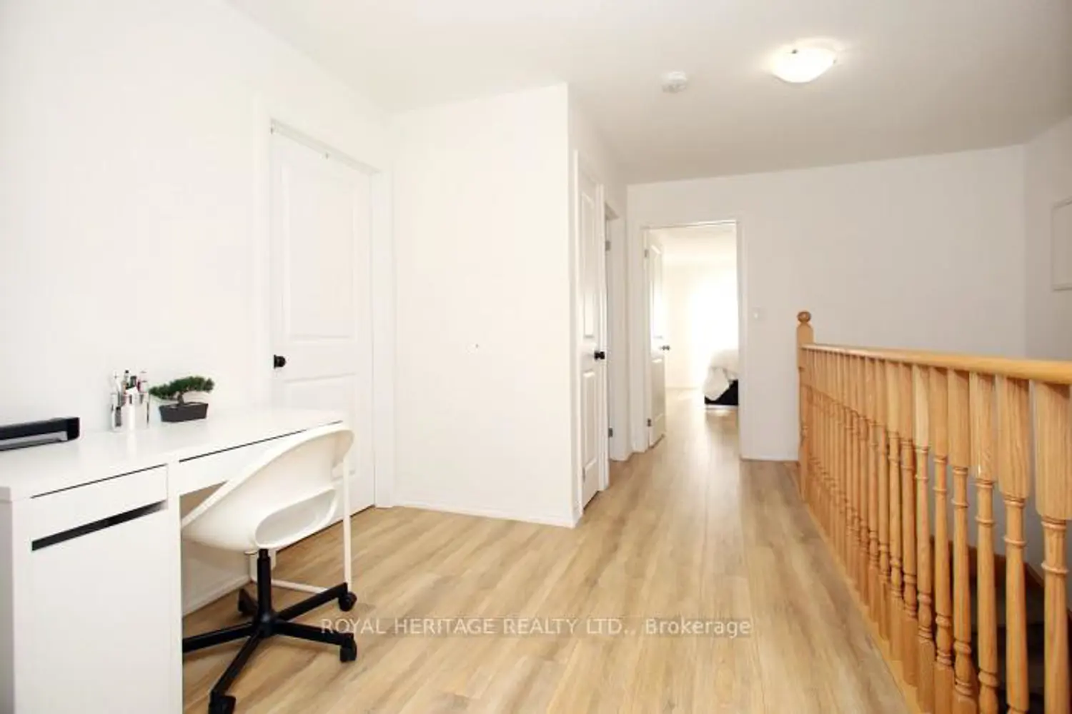 Additional image 5 of 5 Klein Way