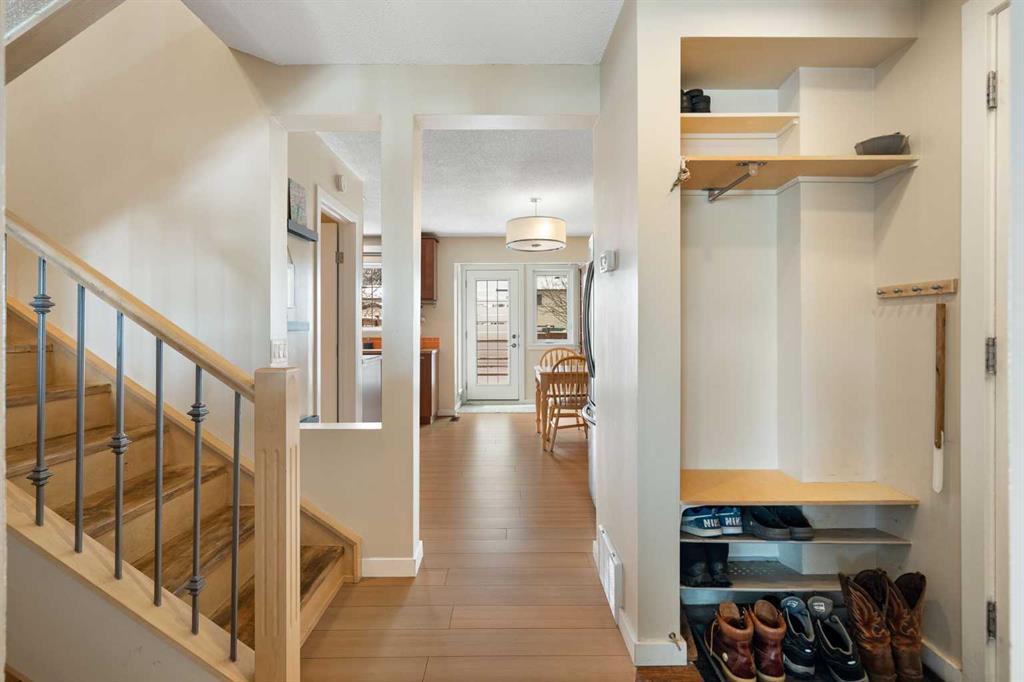 Additional image 6 of 11035 Oakfield Drive SW, Calgary, AB, T2W 3H3