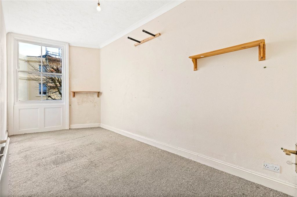 Additional image 9 of 2 bed flat for saleBrunswick Road, Hove, East Sussex BN3