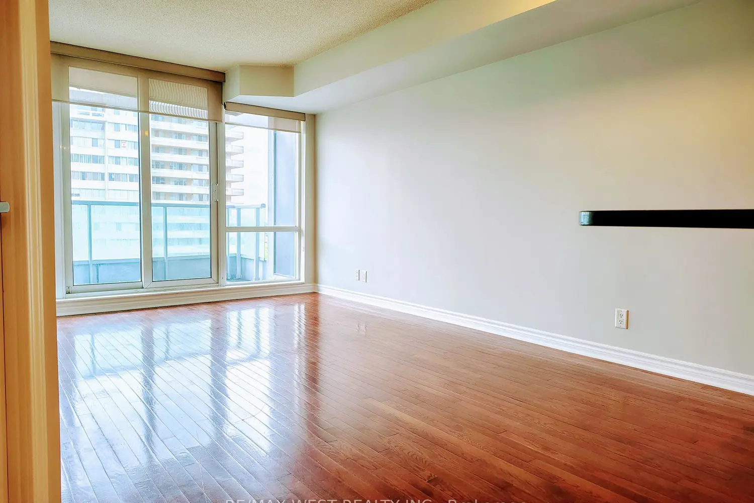 Additional image 10 of 1 Elm Drive 1301