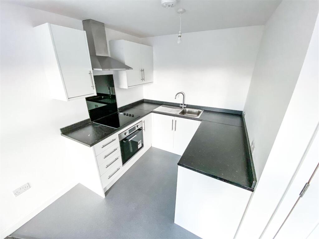 Additional image 4 of Stratford Road, Hall Green, Birmingham