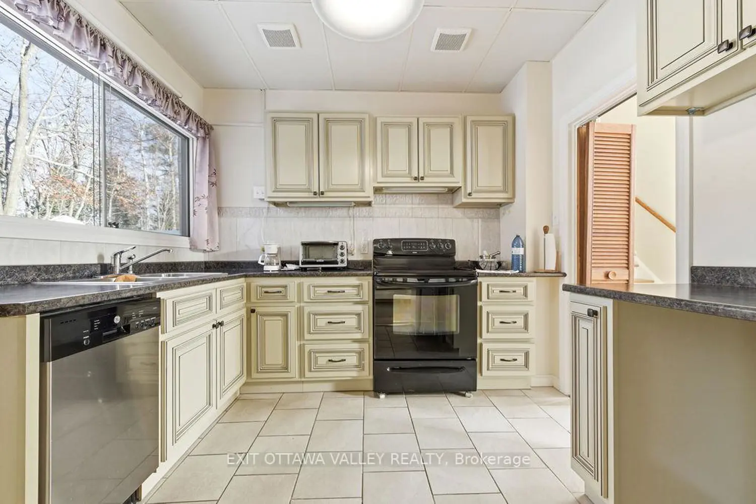 Additional image 6 of 3 Newton Crescent