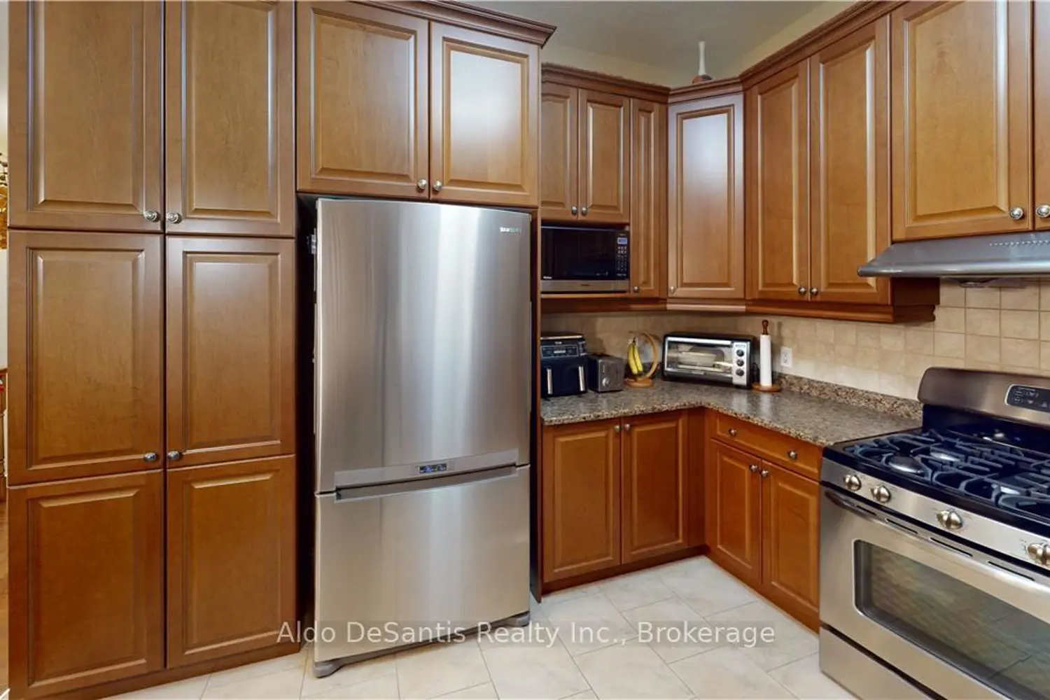 Additional image 4 of 39 Showcase Drive