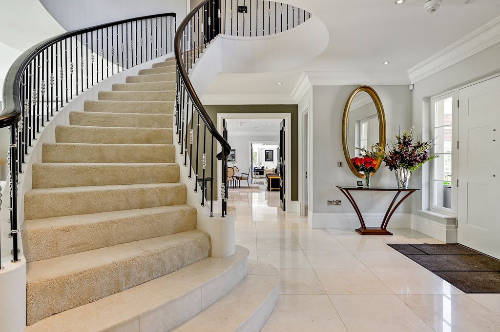 Additional image 28 of 7 bed villa to rentHeathfield Road, Burnham, Slough SL1