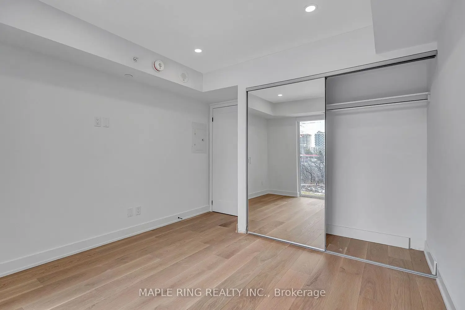 Additional image 8 of 2485 Taunton Road 118