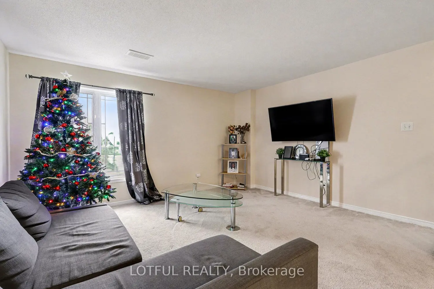 576 Lakeridge Drive photo 5