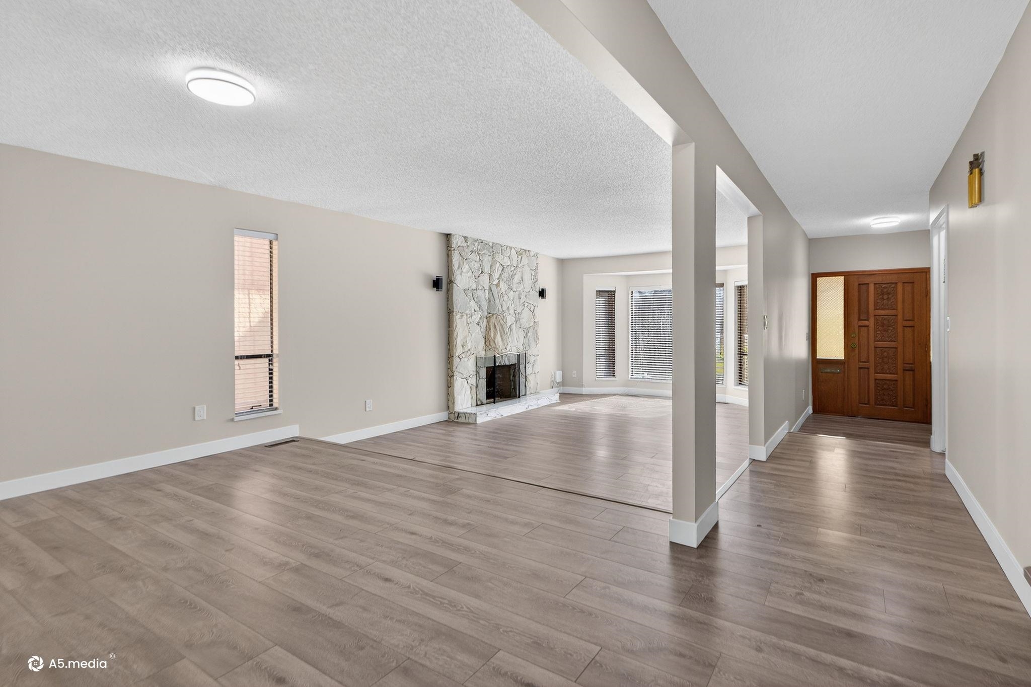 Additional image 3 of 14085 114a Avenue, Surrey, BC, V3R 2N6