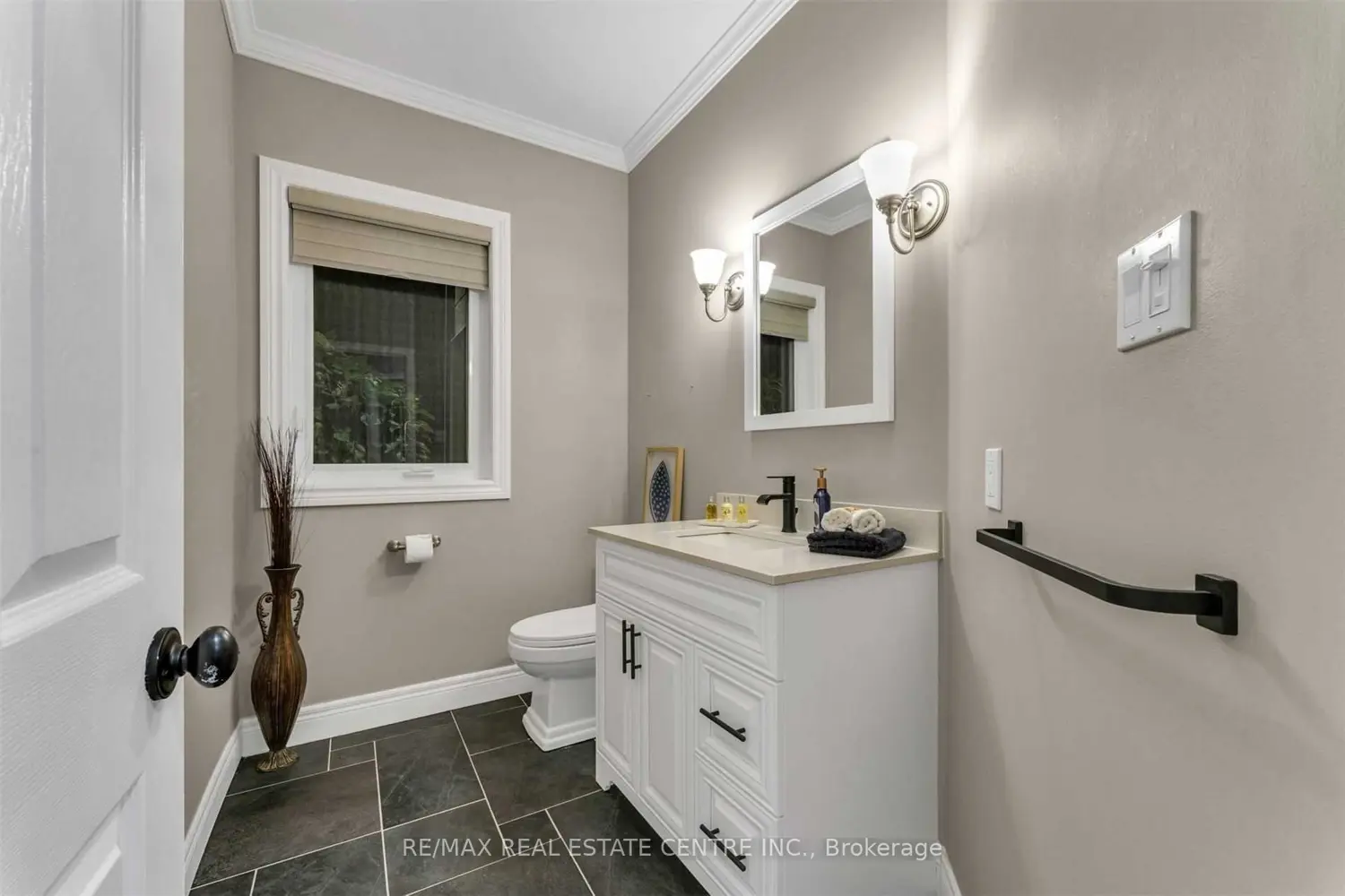 Additional image 6 of 11135 Menzies Court