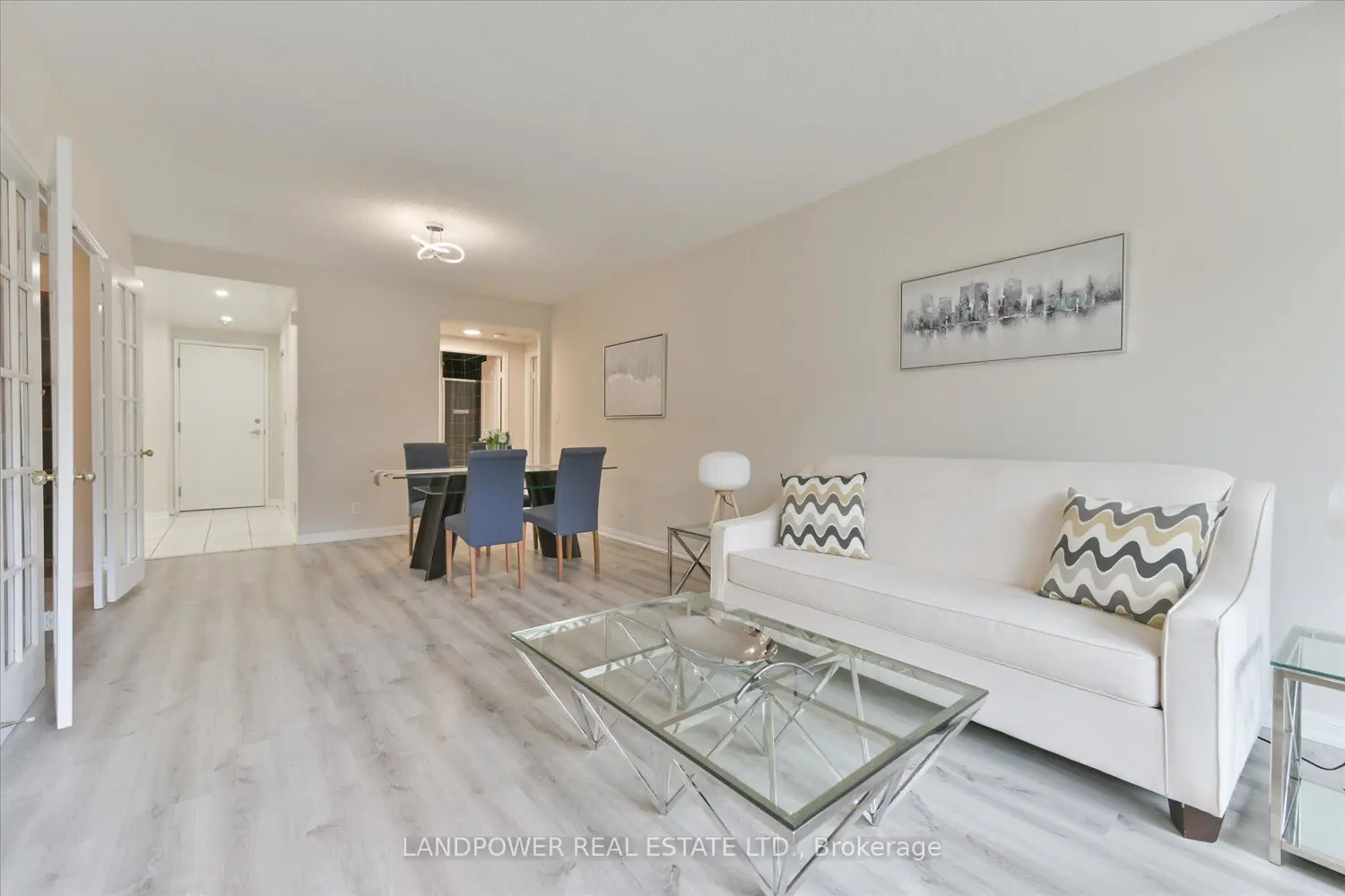 Additional image 9 of 28 Sommerset Way 1231