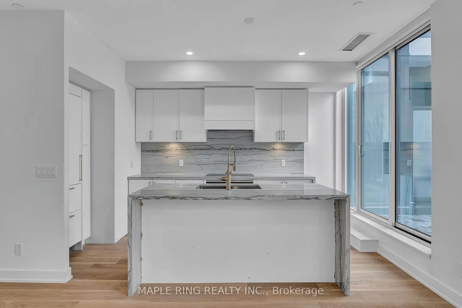 Additional image 3 of 2485 Taunton Road 118