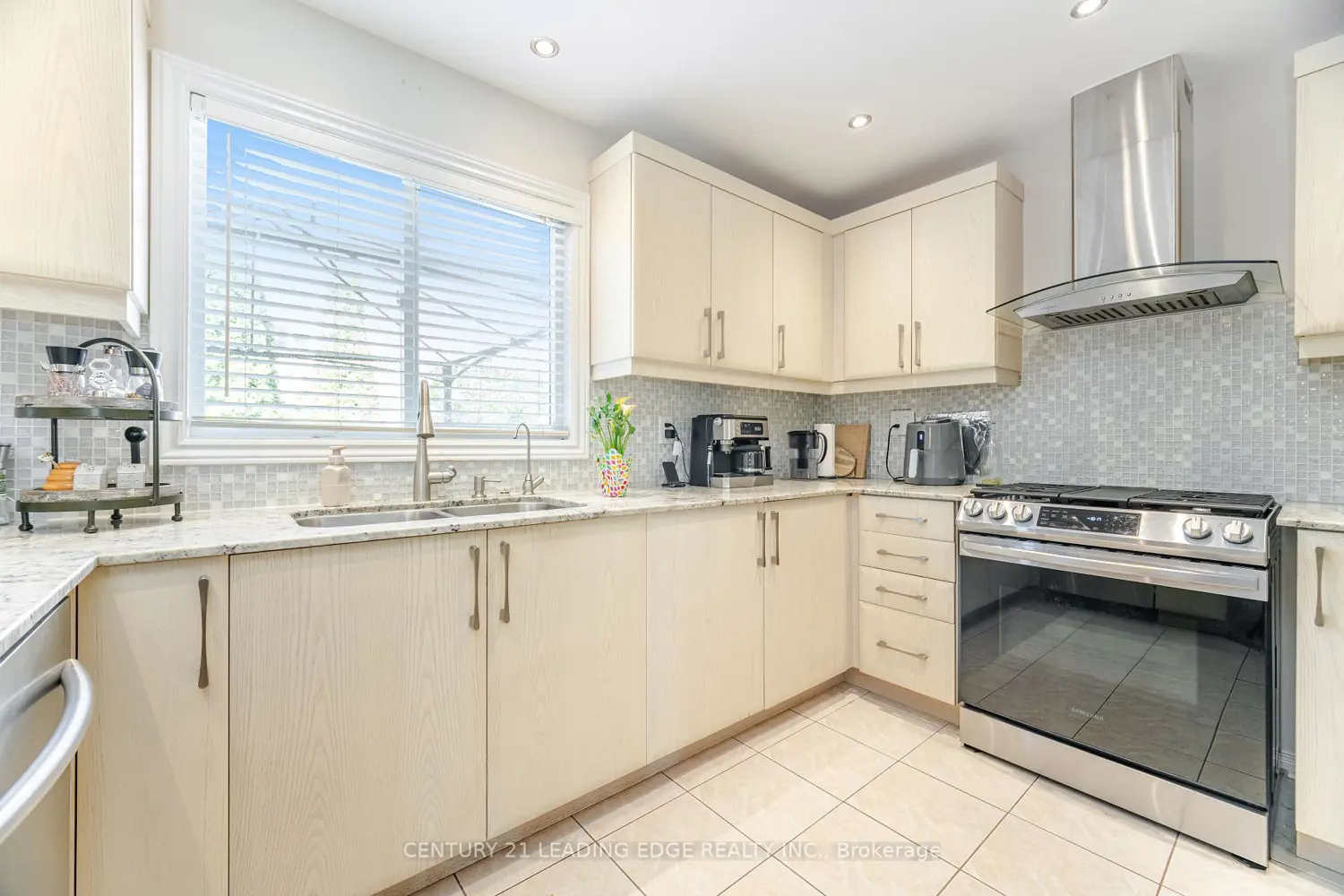 Additional image 9 of 344 Marble Place