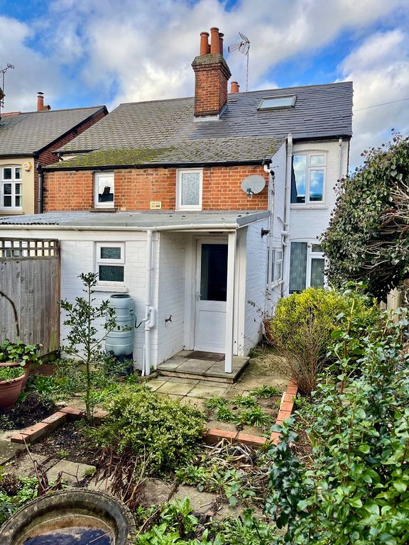 Additional image 15 of 2 bed semi-detached house to rentHavelock Road, Wokingham RG41