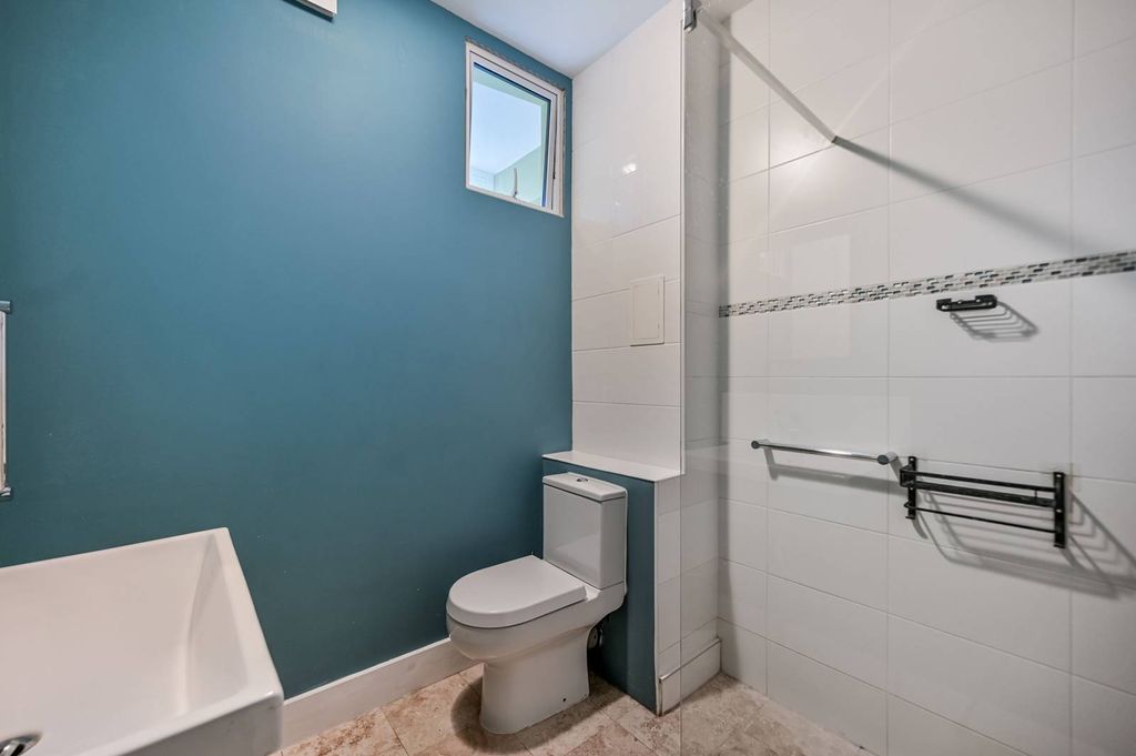 Additional image 10 of 3 bed flat to rentKings Road, Richmond TW10