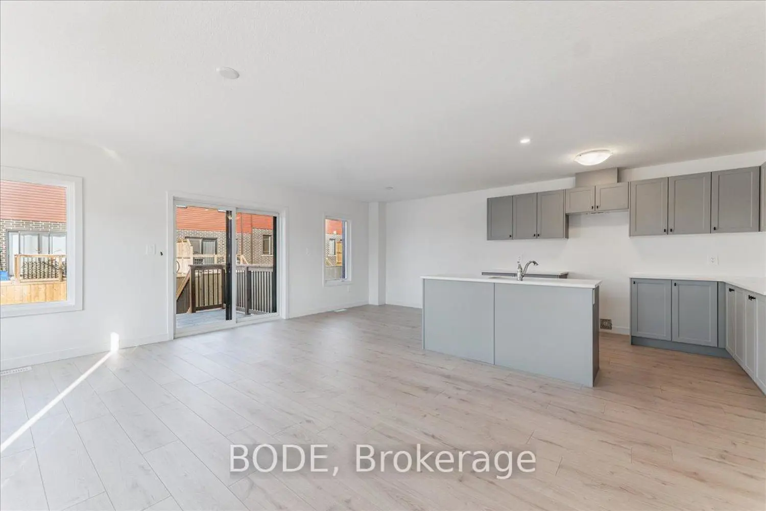 Additional image 8 of 40 Oak Forest Common