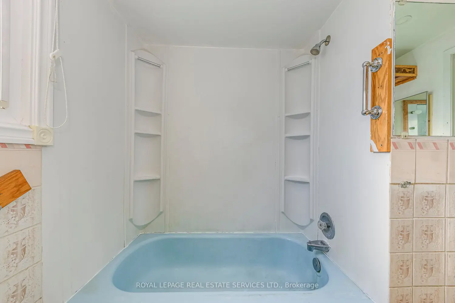 Additional image 13 of 66 Banting Crescent